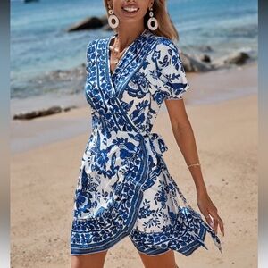 💙Vacation Blue and White Floral Wrap Dress